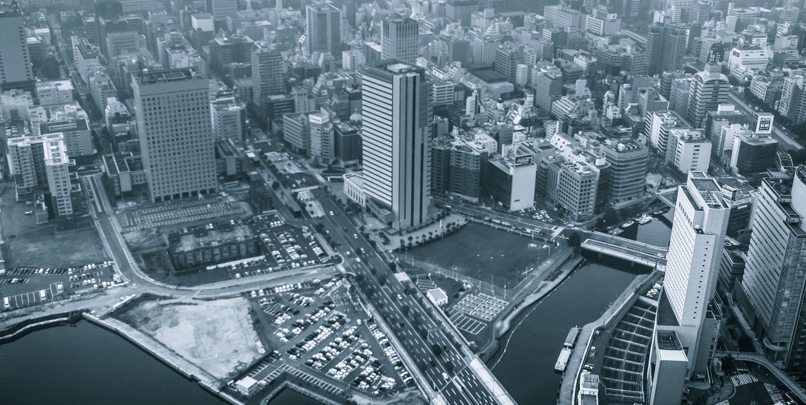 銃撃戦映画ランキングNo.1 豪華２大スター共演を見逃すな!